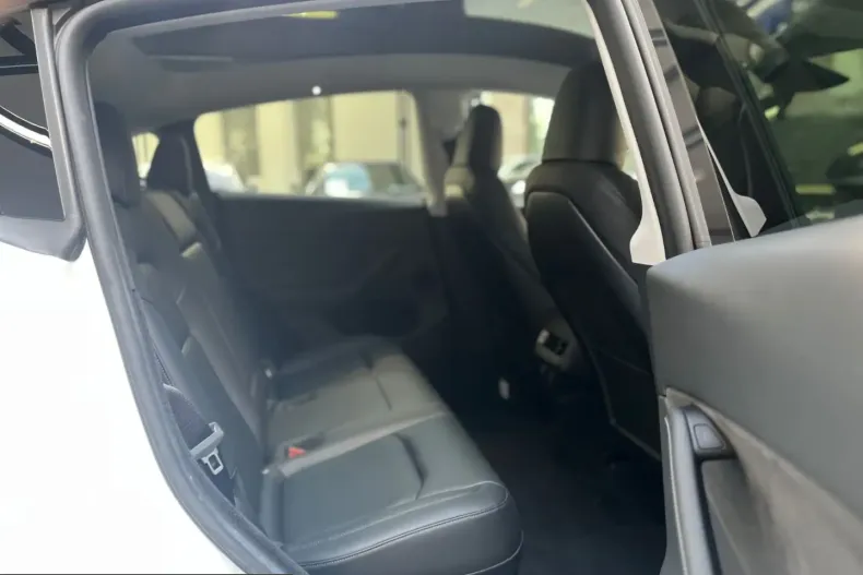 Tesla Model Y din 2025 cu 22.500 km - oferta TES241572 - foto 25