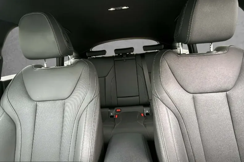BMW i4 (Seria 4) din 2023 cu 66.146 km - oferta BMW241573 - foto 25