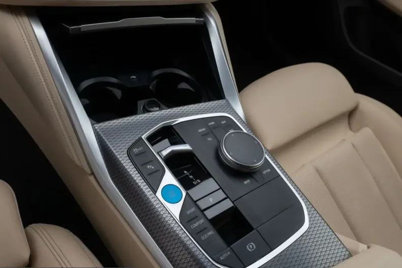 BMW i4 (Seria 4) din 2023 cu 26.000 km - oferta BMW241576 - foto 22