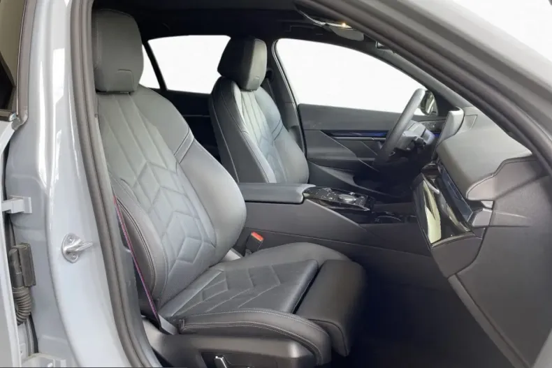 BMW i5 (Seria 5) din 2025 cu 22.437 km - oferta BMW241588 - foto 7