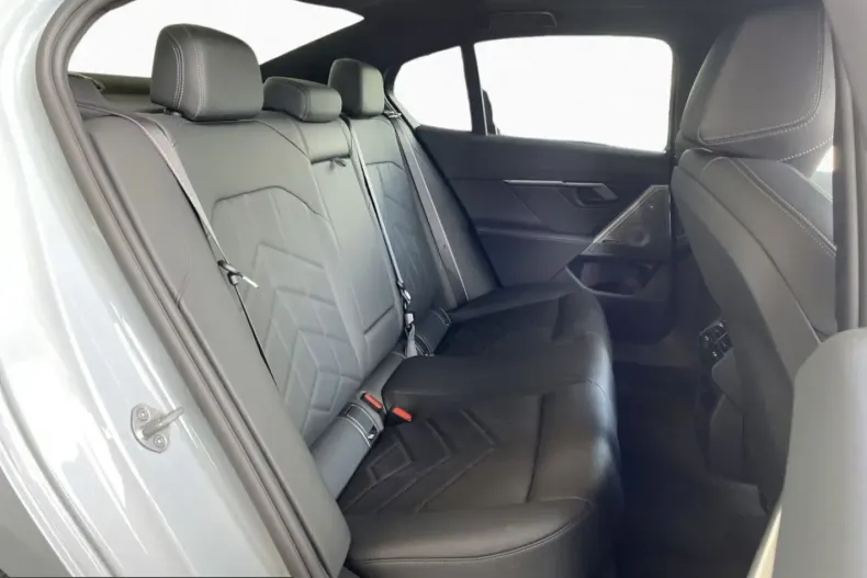 BMW i5 (Seria 5) din 2025 cu 22.437 km - oferta BMW241588 - foto 8