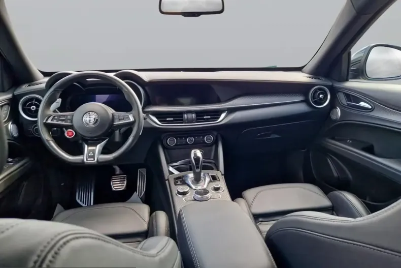 Alfa Romeo Stelvio din 2024 cu 48.544 km - oferta ALF241602 - foto 9