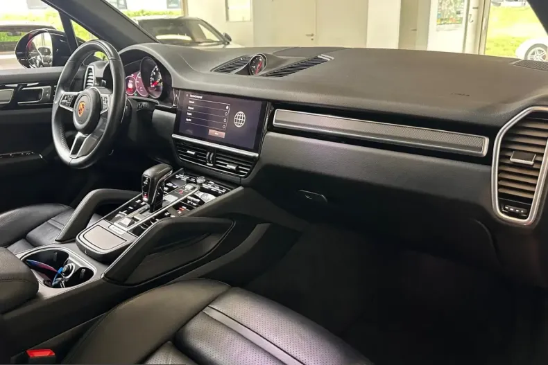 Porsche Cayenne din 2023 cu 29.981 km - oferta POR241606 - foto 10