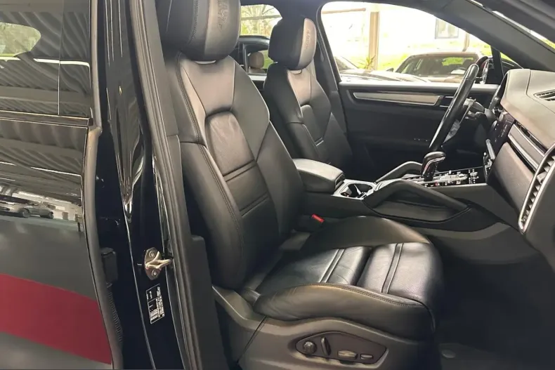 Porsche Cayenne din 2023 cu 29.981 km - oferta POR241606 - foto 14