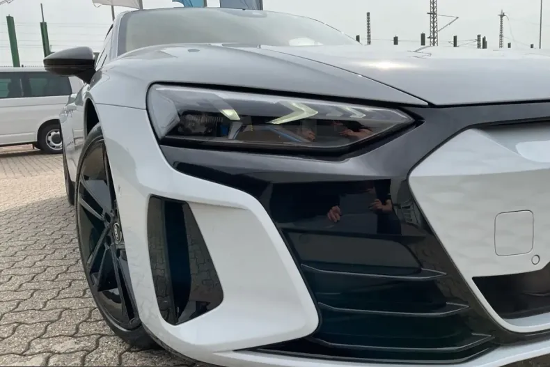 Audi RS e-tron GT din 2023 cu 43.212 km - oferta AUD241608 - foto 9