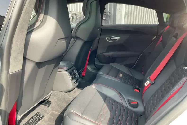 Audi RS e-tron GT din 2023 cu 43.212 km - oferta AUD241608 - foto 28