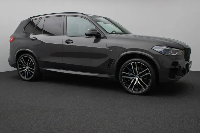 BMW X5 (Seria X) din 2022 cu 67.327 km - oferta BMW241609 - foto 3
