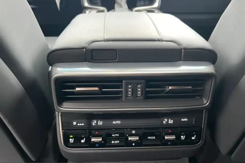Lexus LX 500 din 2024 cu 14.678 km - oferta LEX241611 - foto 14