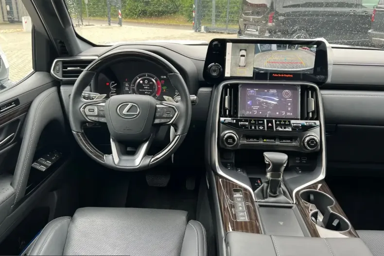 Lexus LX 500 din 2024 cu 14.678 km - oferta LEX241611 - foto 23