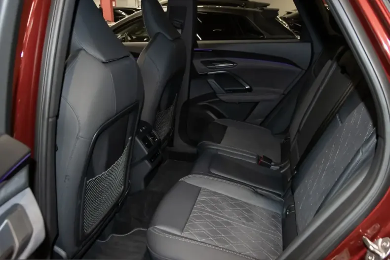 Audi Q5 din 2025 cu 7.670 km - oferta AUD241613 - foto 10