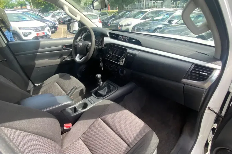Toyota Hilux din 2021 cu 47.000 km - oferta TOY241628 - foto 22