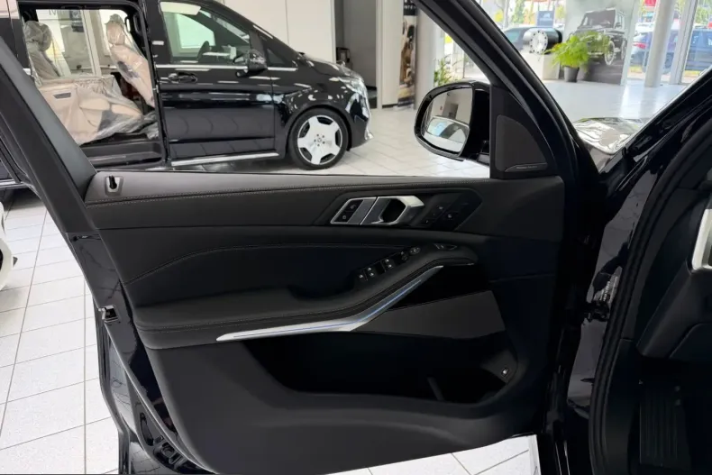 BMW X5 (Seria X) din 2025 cu 19.999 km - oferta BMW241631 - foto 8