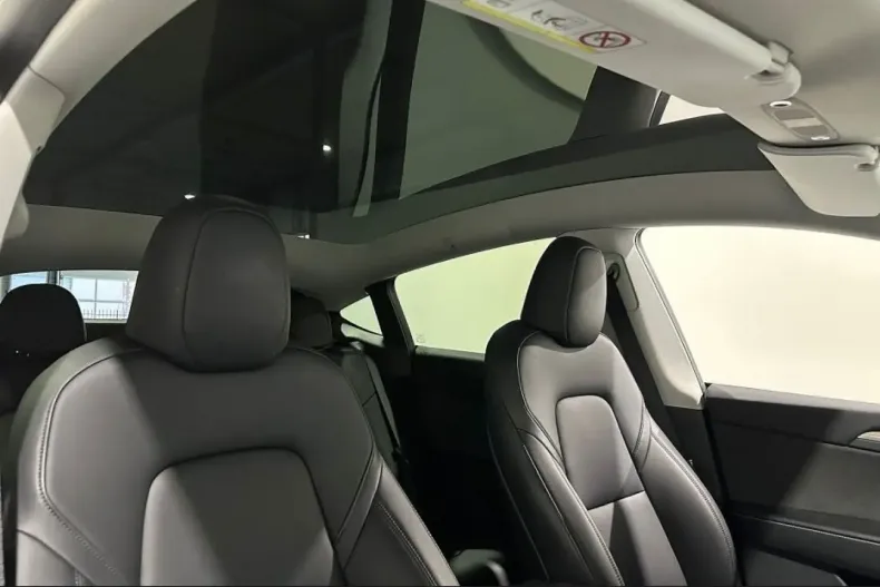 Tesla Model Y din 2024 cu 52.899 km - oferta TES241634 - foto 6