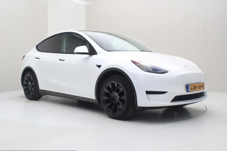 Tesla Model Y din 2024 cu 51.890 km - oferta TES241637 - foto 1