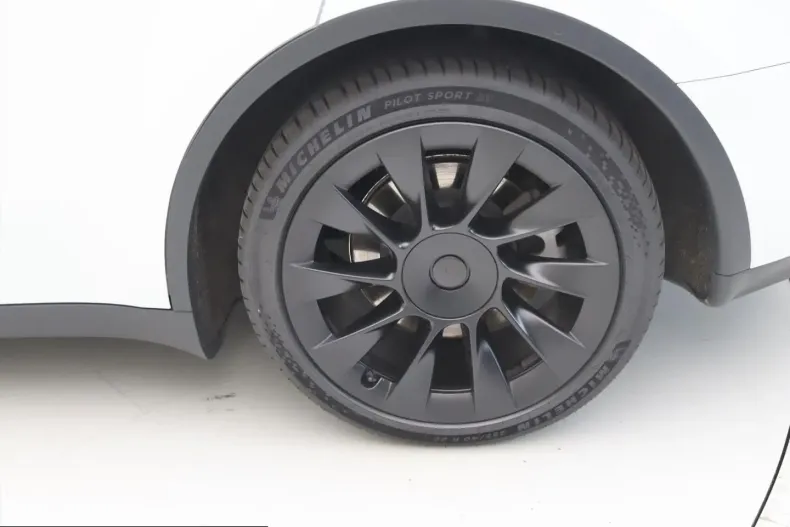 Tesla Model Y din 2024 cu 51.890 km - oferta TES241637 - foto 11