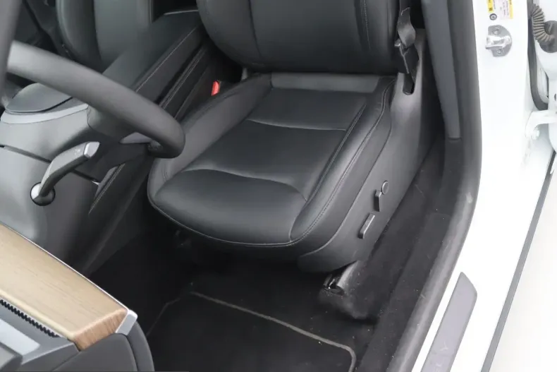 Tesla Model Y din 2024 cu 51.890 km - oferta TES241637 - foto 16