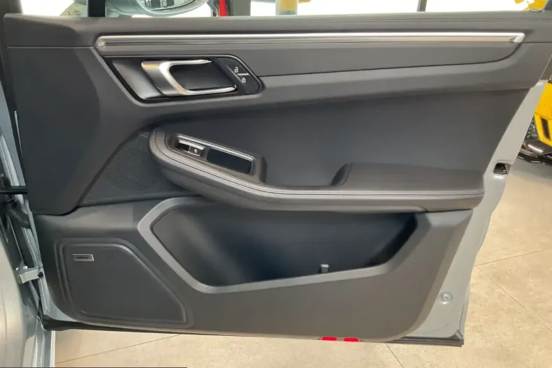 Porsche Macan din 2024 cu 56.300 km - oferta POR241647 - foto 48