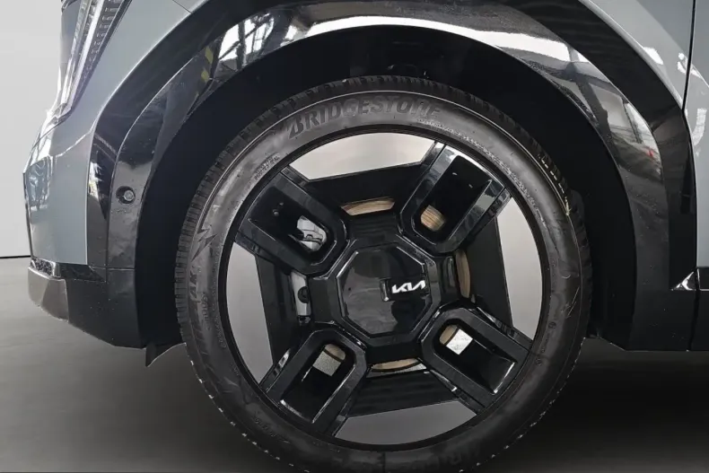 Kia EV9 din 2025 cu 5.000 km - oferta KIA241658 - foto 4