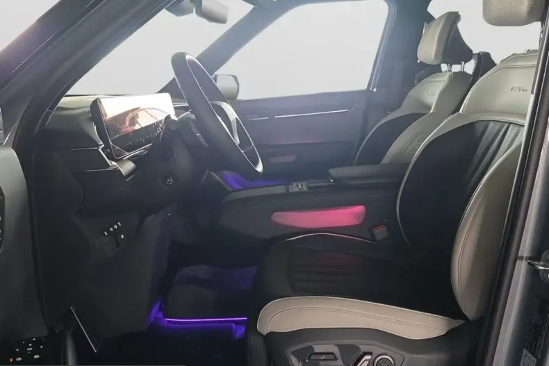 Kia EV9 din 2025 cu 5.000 km - oferta KIA241658 - foto 11