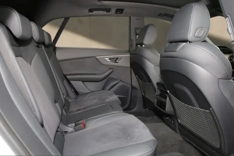 Audi SQ8 din 2025 cu 12.300 km - oferta AUD241660 - foto 11