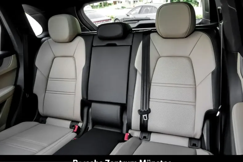 Porsche Cayenne din 2025 cu 13.655 km - oferta POR241662 - foto 13