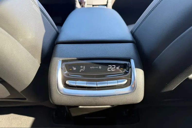 Cadillac XT6 din 2024 cu 35.000 km - oferta CAD241663 - foto 8