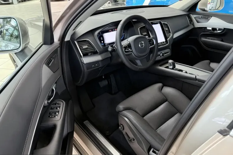 Volvo XC90 din 2024 cu 10.153 km - oferta VOL241666 - foto 12