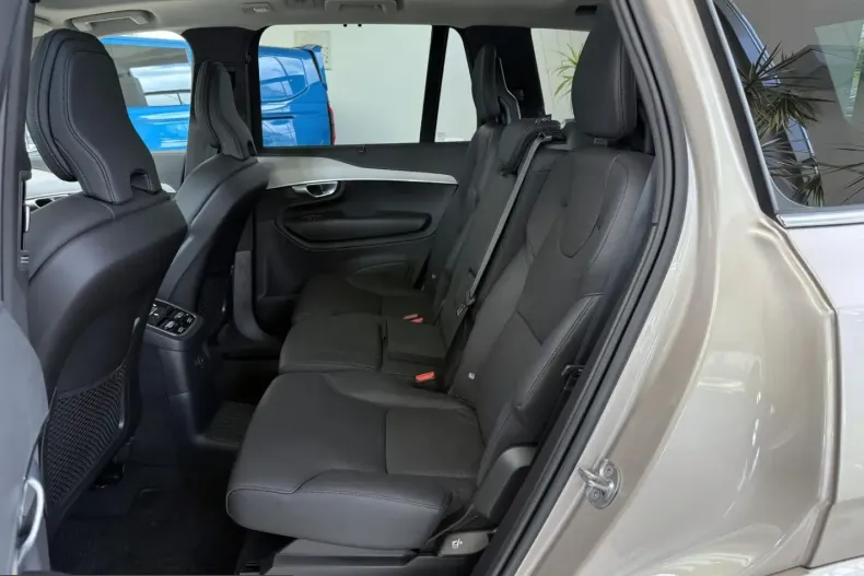Volvo XC90 din 2024 cu 10.153 km - oferta VOL241666 - foto 15