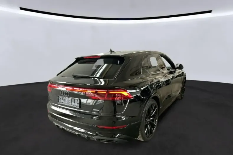 Audi Q8 din 2025 cu 13.637 km - oferta AUD241683 - foto 4