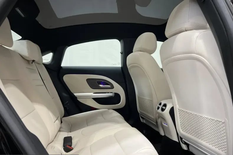 Mercedes-Benz CLA 250 (Clasa CLA) din 2025 cu 3.040 km - oferta MER241686 - foto 29