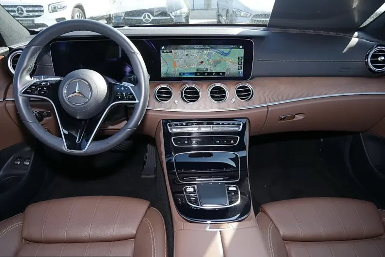 Mercedes-Benz E 300 (Clasa E) din 2024 cu 46.070 km - oferta MER241703 - foto 5
