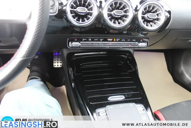 Mercedes-Benz CLA 35 AMG (Clasa CLA) din 2022 cu 38.000 km - oferta MER241710 - foto 10