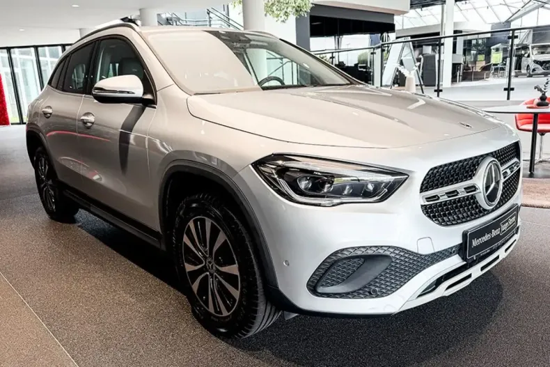 Mercedes-Benz GLA 250 (Clasa GLA) din 2021 cu 73.000 km - oferta MER241712 - foto 4