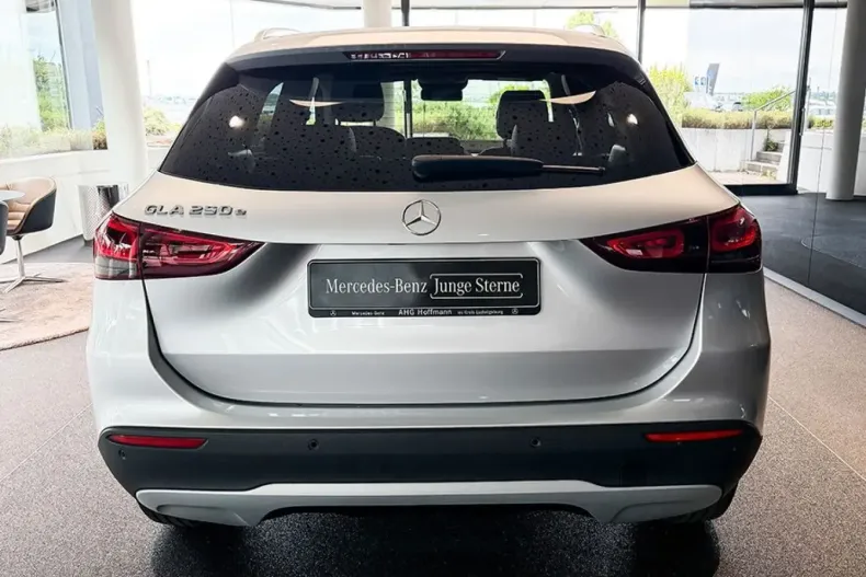 Mercedes-Benz GLA 250 (Clasa GLA) din 2021 cu 73.000 km - oferta MER241712 - foto 5