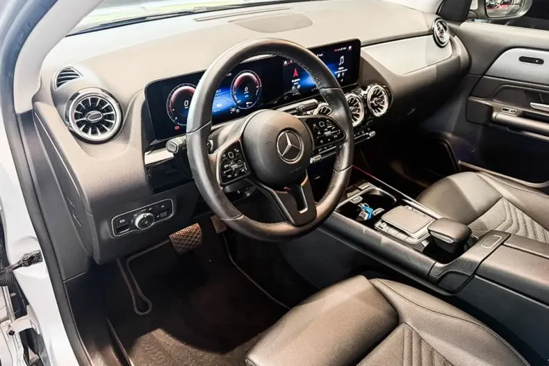 Mercedes-Benz GLA 250 (Clasa GLA) din 2021 cu 73.000 km - oferta MER241712 - foto 11