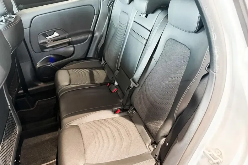 Mercedes-Benz GLA 250 (Clasa GLA) din 2021 cu 73.000 km - oferta MER241712 - foto 15