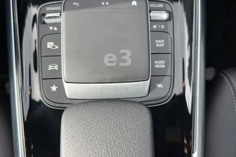 Mercedes-Benz GLA 200 (Clasa GLA) din 2021 cu 96.436 km - oferta MER241724 - foto 13