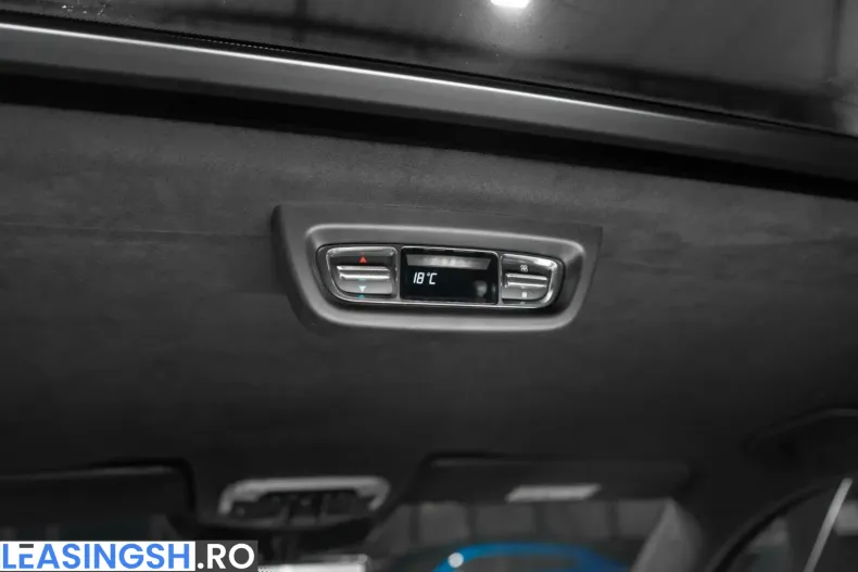 Mercedes-Benz V 300 (Clasa V) din 2024 cu 12.000 km - oferta MER241733 - foto 24
