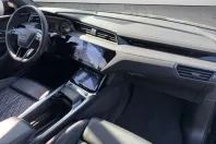Audi Q8 din 2023 cu 25.150 km - oferta AUD241734 - foto 7