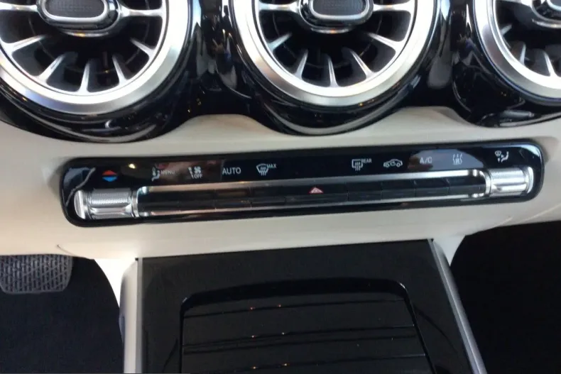 Mercedes-Benz EQB (Clasa GLB) din 2022 cu 25.215 km - oferta MER241737 - foto 15