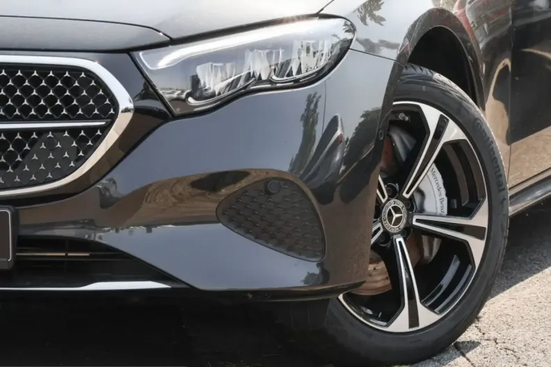 Mercedes-Benz E 300 (Clasa E) din 2025 cu 26.791 km - oferta MER241738 - foto 6