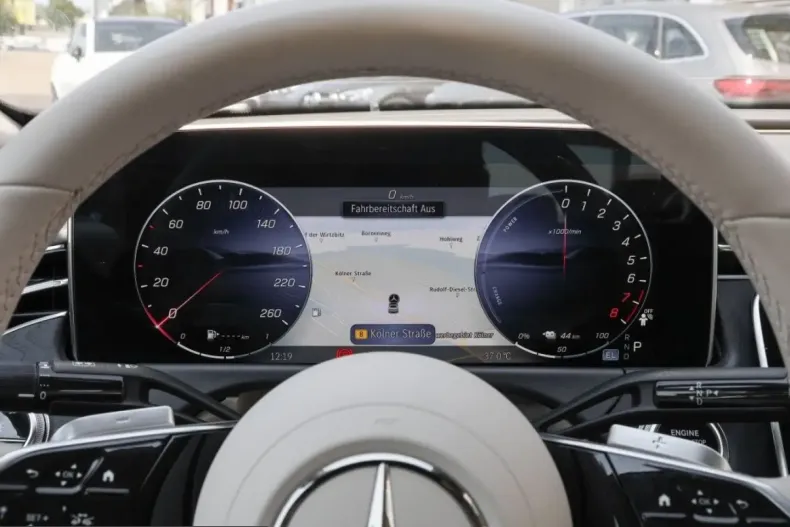 Mercedes-Benz E 300 (Clasa E) din 2025 cu 26.791 km - oferta MER241738 - foto 15
