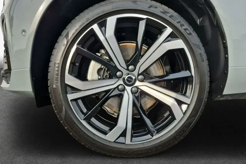 Volvo XC60 din 2025 cu 28.000 km - oferta VOL241748 - foto 14