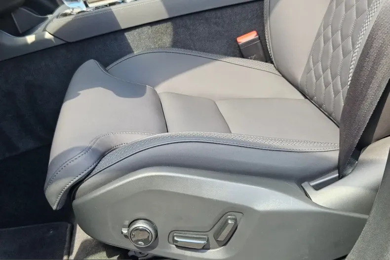 Volvo XC90 din 2025 cu 28.000 km - oferta VOL241751 - foto 3
