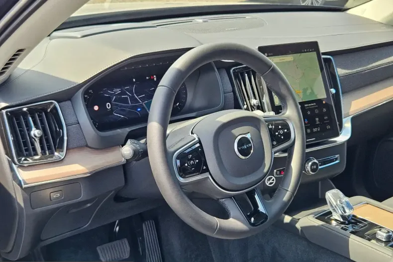 Volvo XC90 din 2025 cu 28.000 km - oferta VOL241751 - foto 4