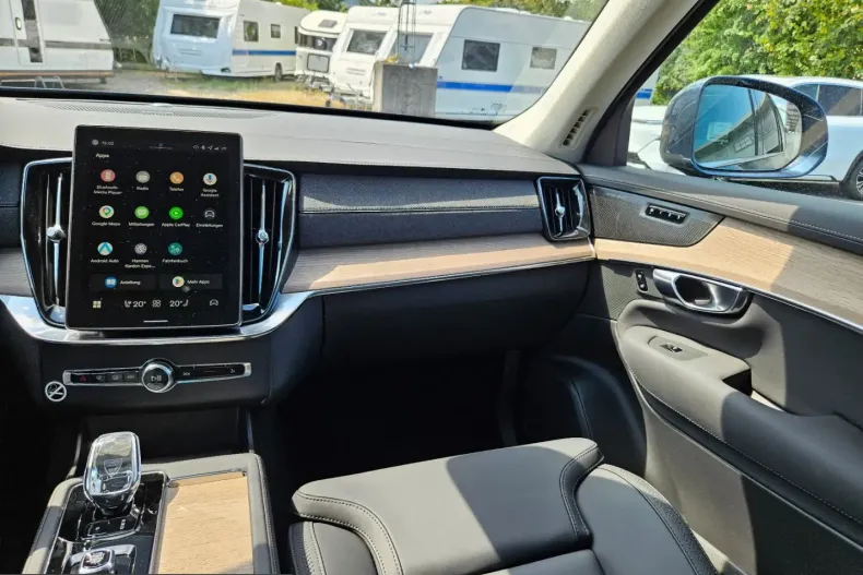 Volvo XC90 din 2025 cu 28.000 km - oferta VOL241751 - foto 7