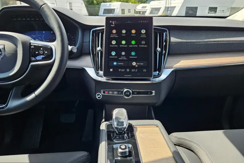 Volvo XC90 din 2025 cu 28.000 km - oferta VOL241751 - foto 8