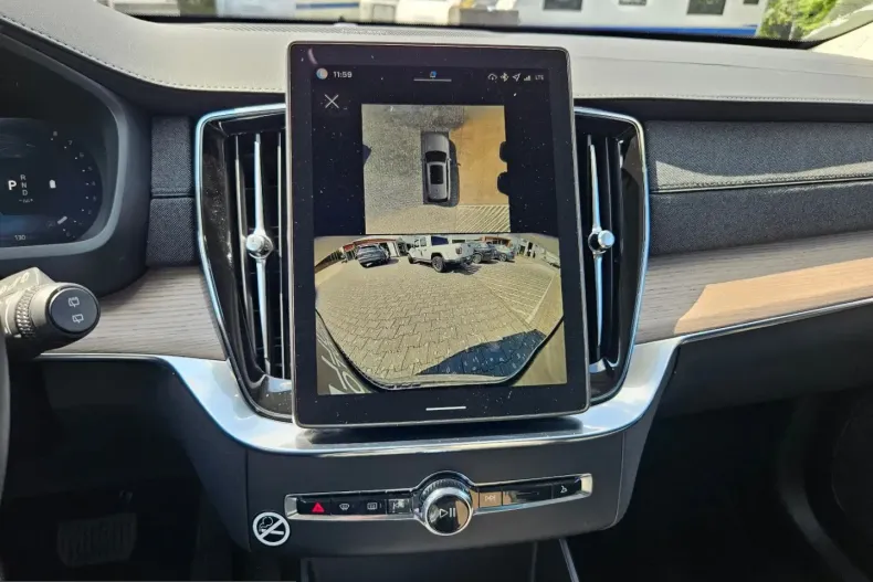 Volvo XC90 din 2025 cu 28.000 km - oferta VOL241751 - foto 12