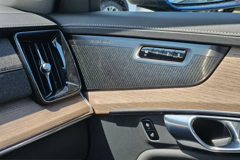 Volvo XC90 din 2025 cu 28.000 km - oferta VOL241751 - foto 13