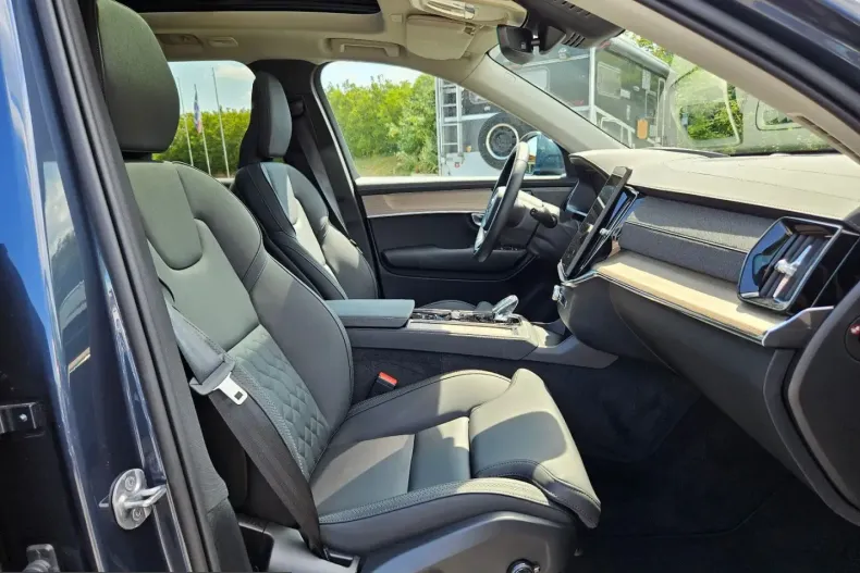 Volvo XC90 din 2025 cu 28.000 km - oferta VOL241751 - foto 16